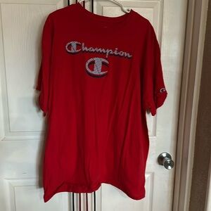 Men’s Champion tshirt in Red, size 2XL